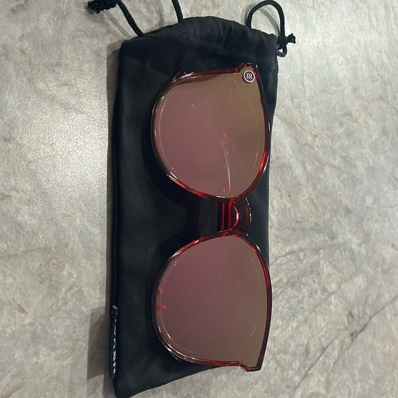 Neven pink sunglasses - Picture 1 of 2